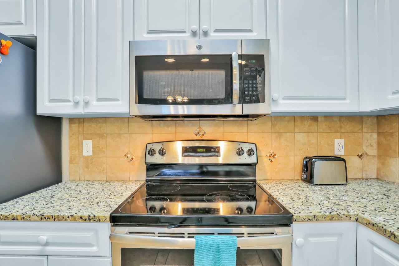 Oceanwalk Condos Bethune Beach Εξωτερικό φωτογραφία