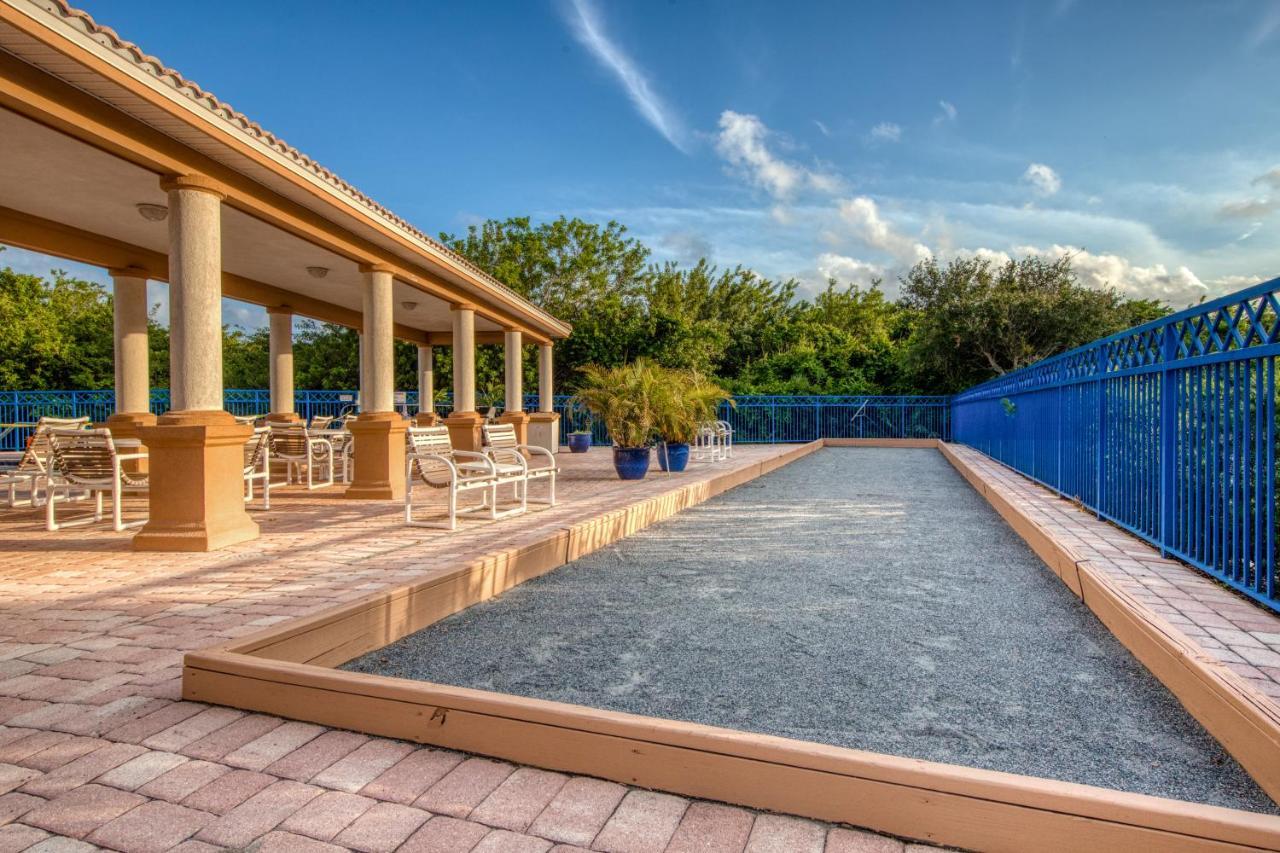 Oceanwalk Condos Bethune Beach Εξωτερικό φωτογραφία
