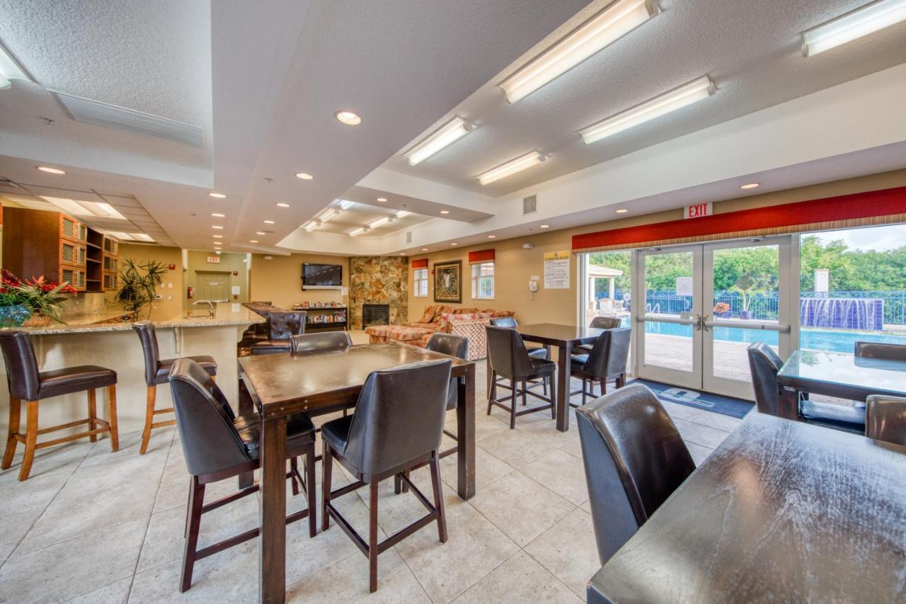 Oceanwalk Condos Bethune Beach Εξωτερικό φωτογραφία